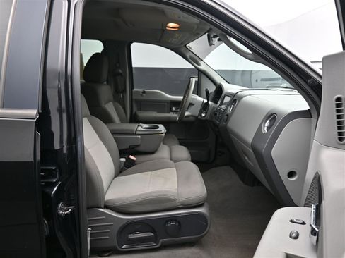 Used 2005 Ford F150 XLT image 9