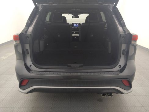 Used 2022 Toyota Highlander XSE image 29