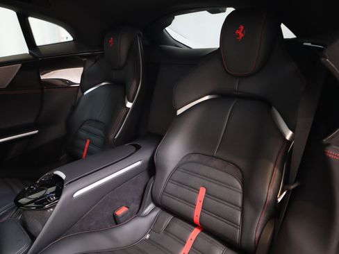 Certified 2025 Ferrari Purosangue image 25