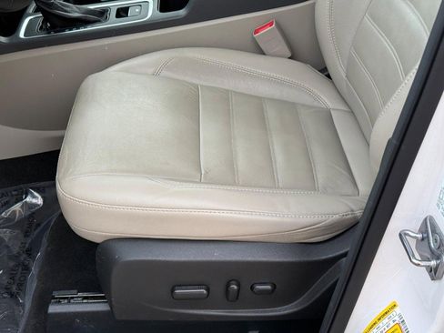 Used 2017 Ford Escape Titanium image 20