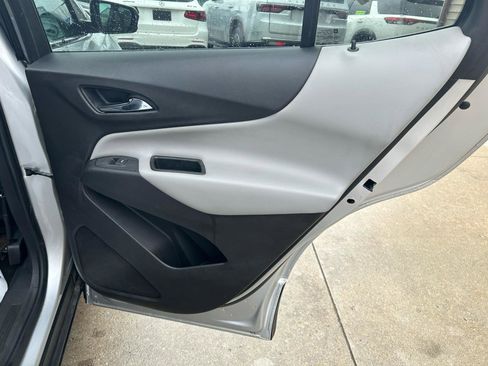 Used 2018 Chevrolet Equinox LT w/ LPO, Cargo Package image 15