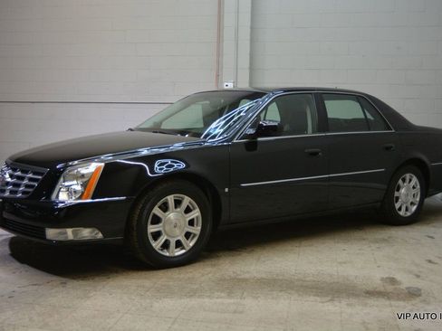 Used 2008 Cadillac DTS image 29
