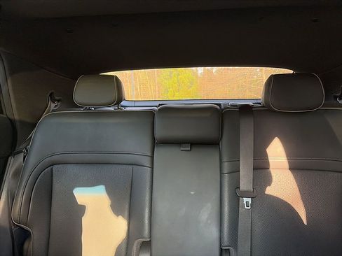 Used 2025 Genesis GV60 Advanced image 7