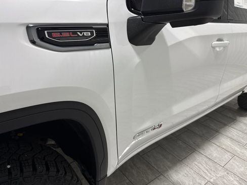 Used 2025 GMC Sierra 1500 AT4 image 33