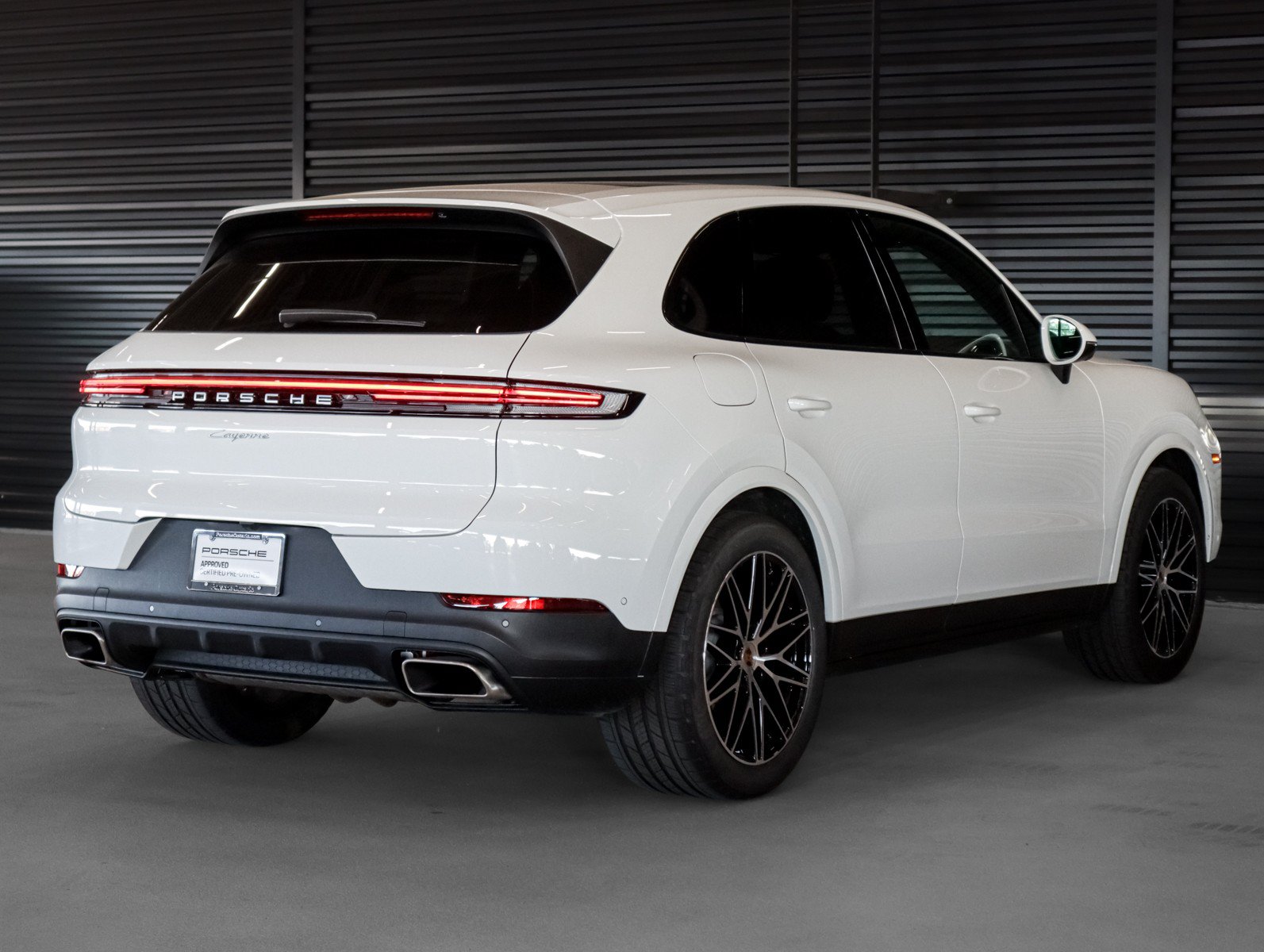 Used 2026 Porsche Cayenne AWD/4WD image 11
