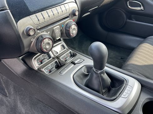Used 2015 Chevrolet Camaro LS RWD image 17
