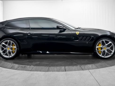 Used 2018 Ferrari GTC4Lusso T RWD image 7