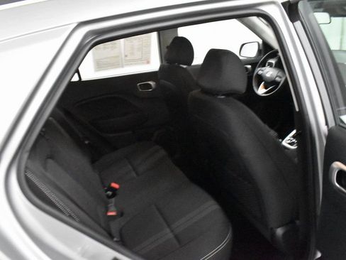 Used 2024 Hyundai Venue SEL image 17