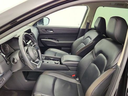 Used 2023 Nissan Pathfinder SL w/ SL Premium Package AWD/4WD image 19