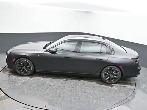 Used 2023 BMW 760i xDrive image 67