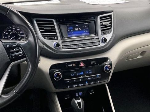 Used 2017 Hyundai Tucson Value AWD/4WD image 5