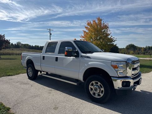 Used 2016 Ford F250 XLT w/ XLT Premium Package image 14