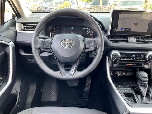 Used 2025 Toyota RAV4 XLE FWD image 6