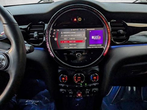 Used 2023 MINI Cooper Cooper image 13