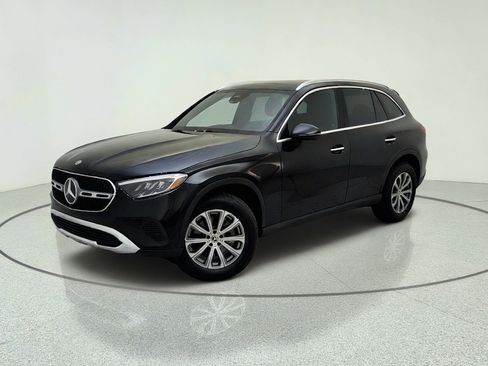 Certified 2026 Mercedes-Benz GLC 300 4MATIC image 1