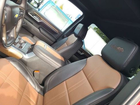 Used 2024 Chevrolet Silverado 3500 High Country w/ Technology Package image 6