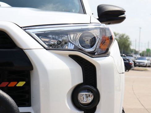 Used 2023 Toyota 4Runner SR5 Premium image 6