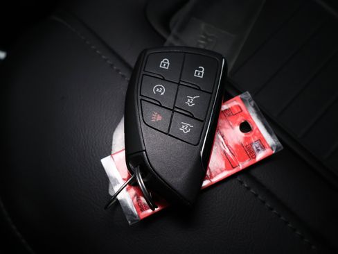 Used 2022 Chevrolet Tahoe Z71 w/ Off-Road Capability Package image 31