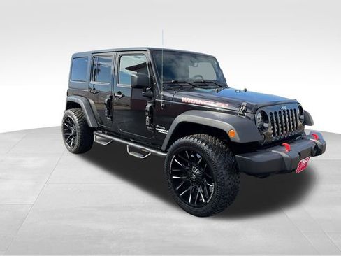 Used 2012 Jeep Wrangler Unlimited Rubicon w/ Connectivity Group image 9