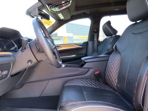 Used 2024 Jeep Grand Cherokee L Summit AWD/4WD image 14