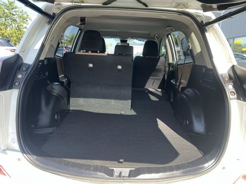 Used 2017 Toyota RAV4 XLE FWD image 13