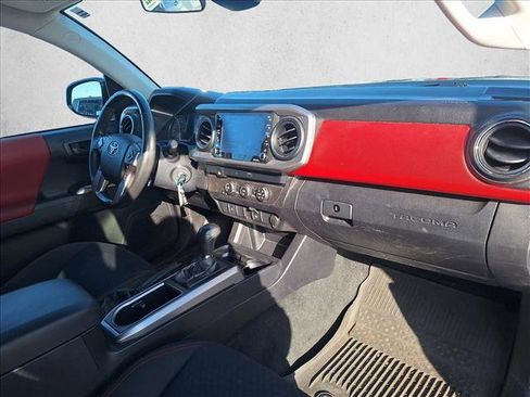 Used 2021 Toyota Tacoma SR5 image 14