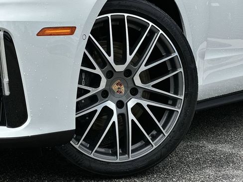 New 2025 Porsche Panamera image 14