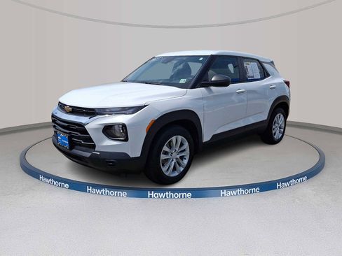 Certified 2023 Chevrolet TrailBlazer LS FWD image 3