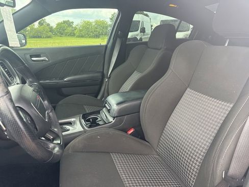 Used 2022 Dodge Charger GT w/ Blacktop Package RWD image 10