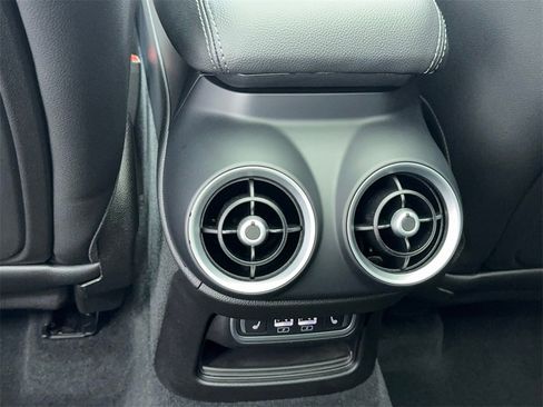 Used 2023 Alfa Romeo Stelvio Ti image 41