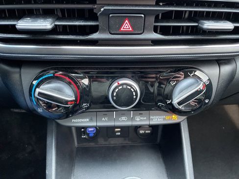 Used 2022 Hyundai Kona SEL image 20