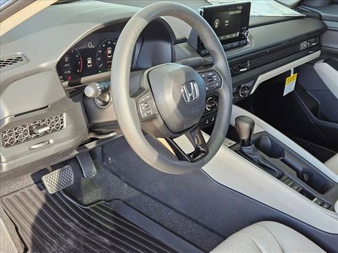 New 2025 Honda Accord SE image 3