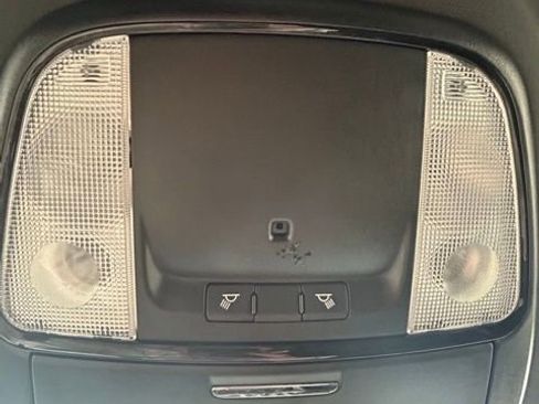 Used 2024 Dodge Durango SXT w/ SXT Blacktop Group image 21