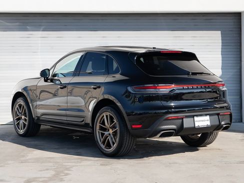 New 2026 Porsche Macan image 3