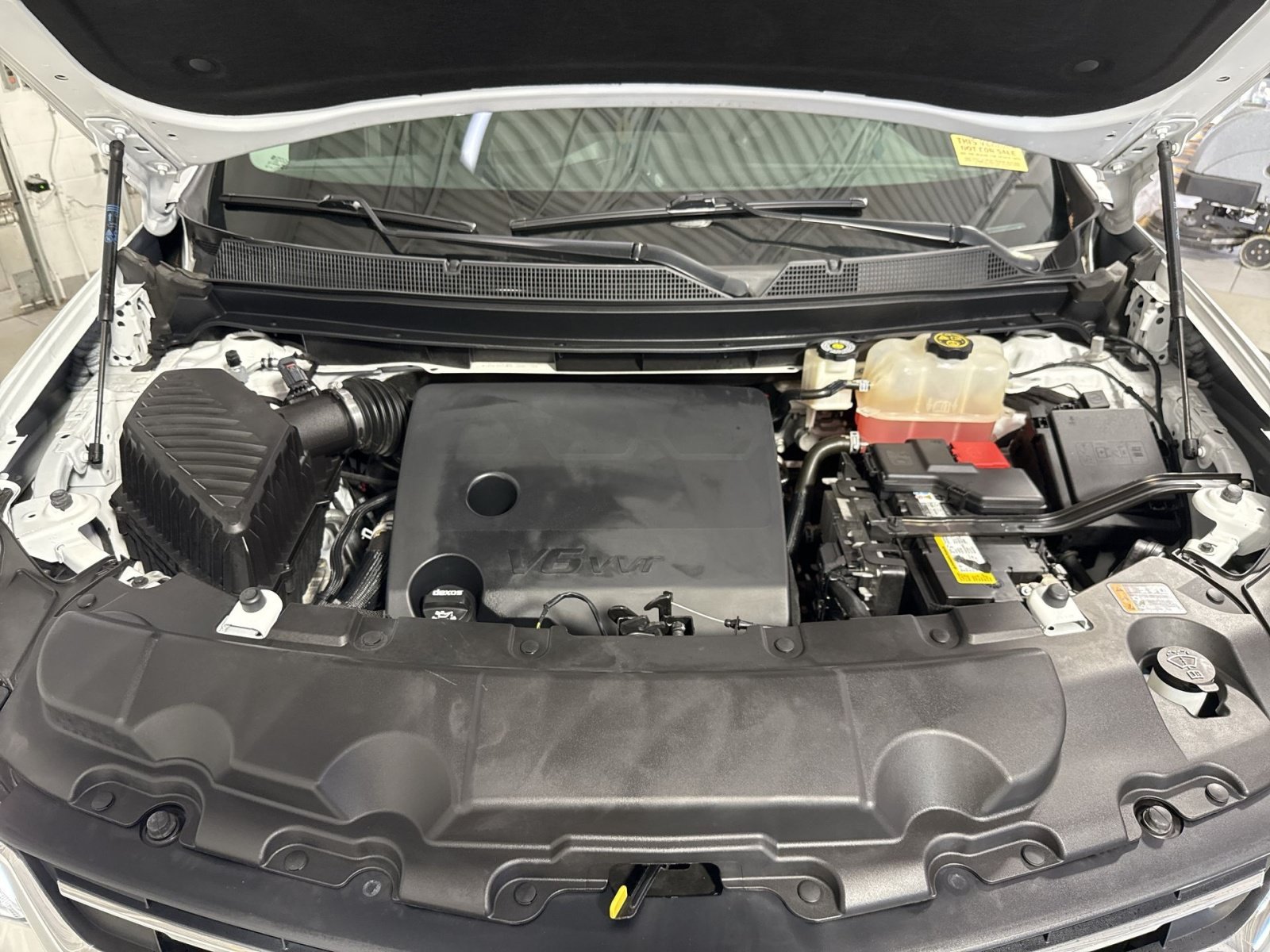 Used 2020 Chevrolet Traverse LT FWD image 29