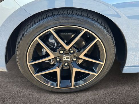 Used 2022 Honda Civic Sport Touring image 8