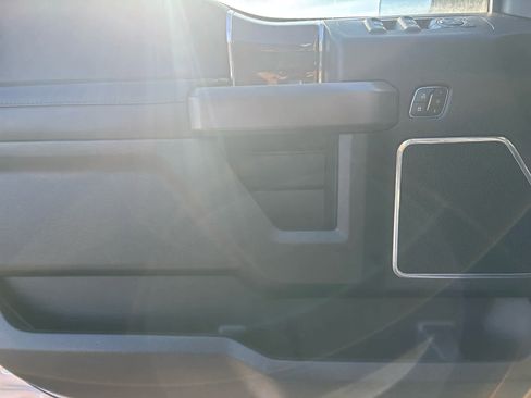 Used 2016 Ford F150 Platinum w/ Equipment Group 701A Luxury image 20