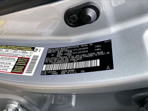 Used 2021 Toyota Highlander XLE FWD image 35