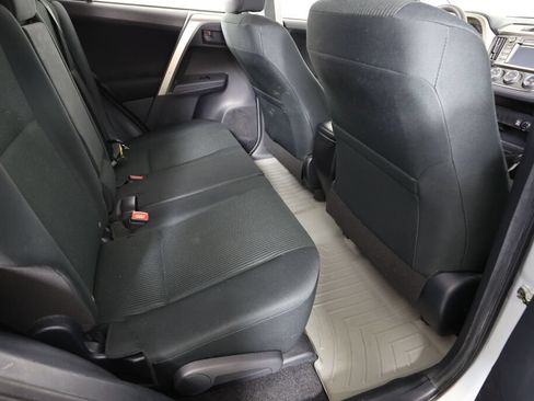 Used 2015 Toyota RAV4 LE AWD/4WD image 23