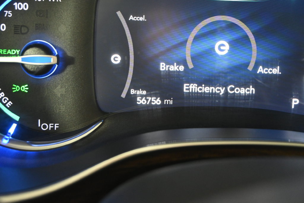 Used 2023 Chrysler Pacifica Limited FWD image 26