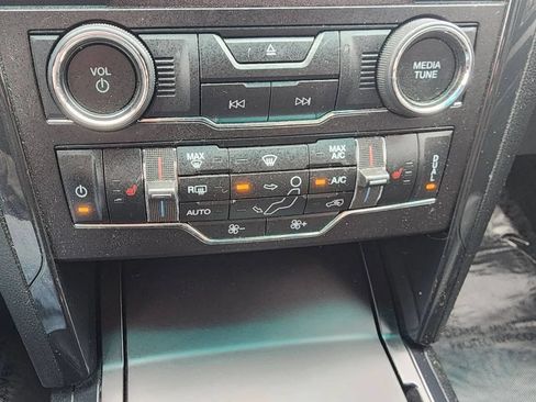 Used 2016 Ford Explorer XLT w/ Equipment Group 202A AWD/4WD image 23