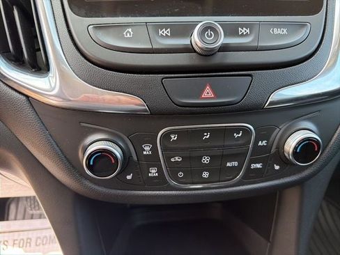 Used 2019 Chevrolet Equinox LT AWD/4WD image 12