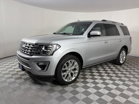 Certified 2018 Ford Expedition Limited w/ Equipment Group 302A AWD/4WD image 3