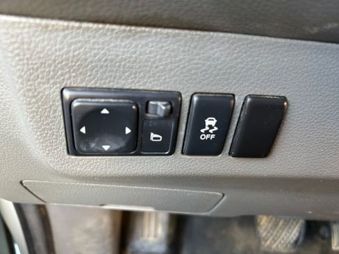 Used 2013 Nissan NV 3500 SV w/ Technology Pkg image 18