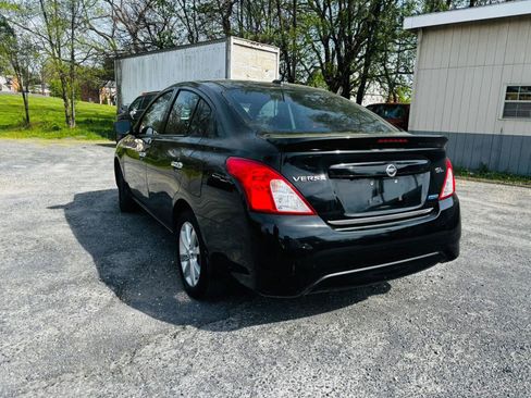 Used 2016 Nissan Versa SL image 5