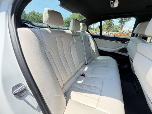 Used 2021 BMW M550i xDrive w/ Executive Package AWD/4WD image 10