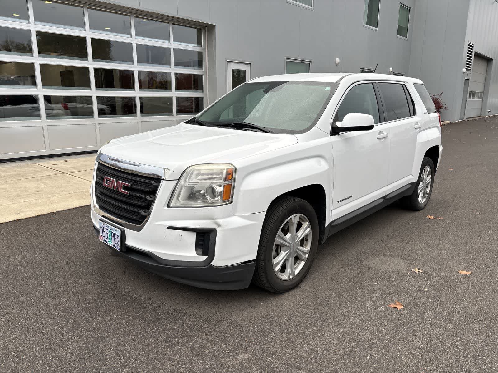 Used 2017 GMC Terrain SLE AWD/4WD image 1