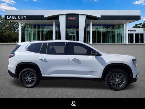 Used 2026 GMC Acadia Elevation FWD image 3