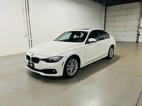 Used 2017 BMW 320i xDrive Sedan image 2