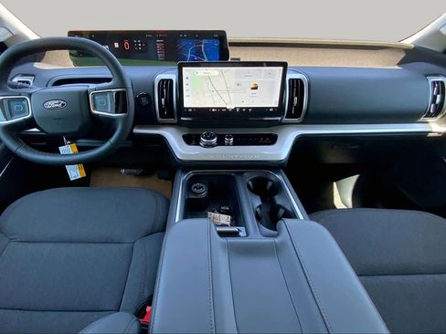 New 2025 Ford Expedition Max Active RWD image 5